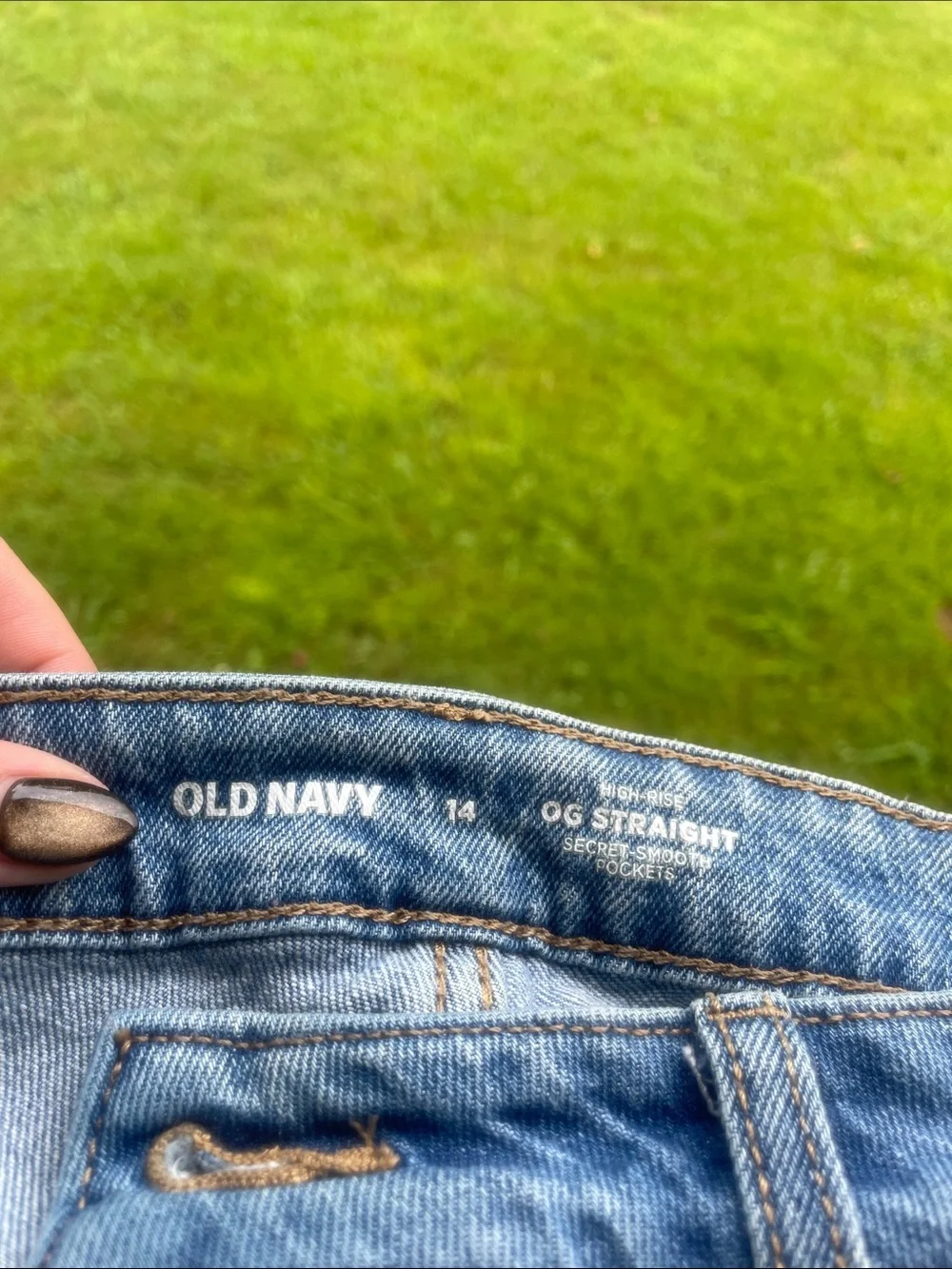 Old Navy Blue Distressed High-Rise Denim Cutoff Shorts - Picture 6 of 6